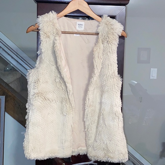 Cream Dylan True Grit Faux Fur Vest Ultra Silky Soft - Picture 3 of 6